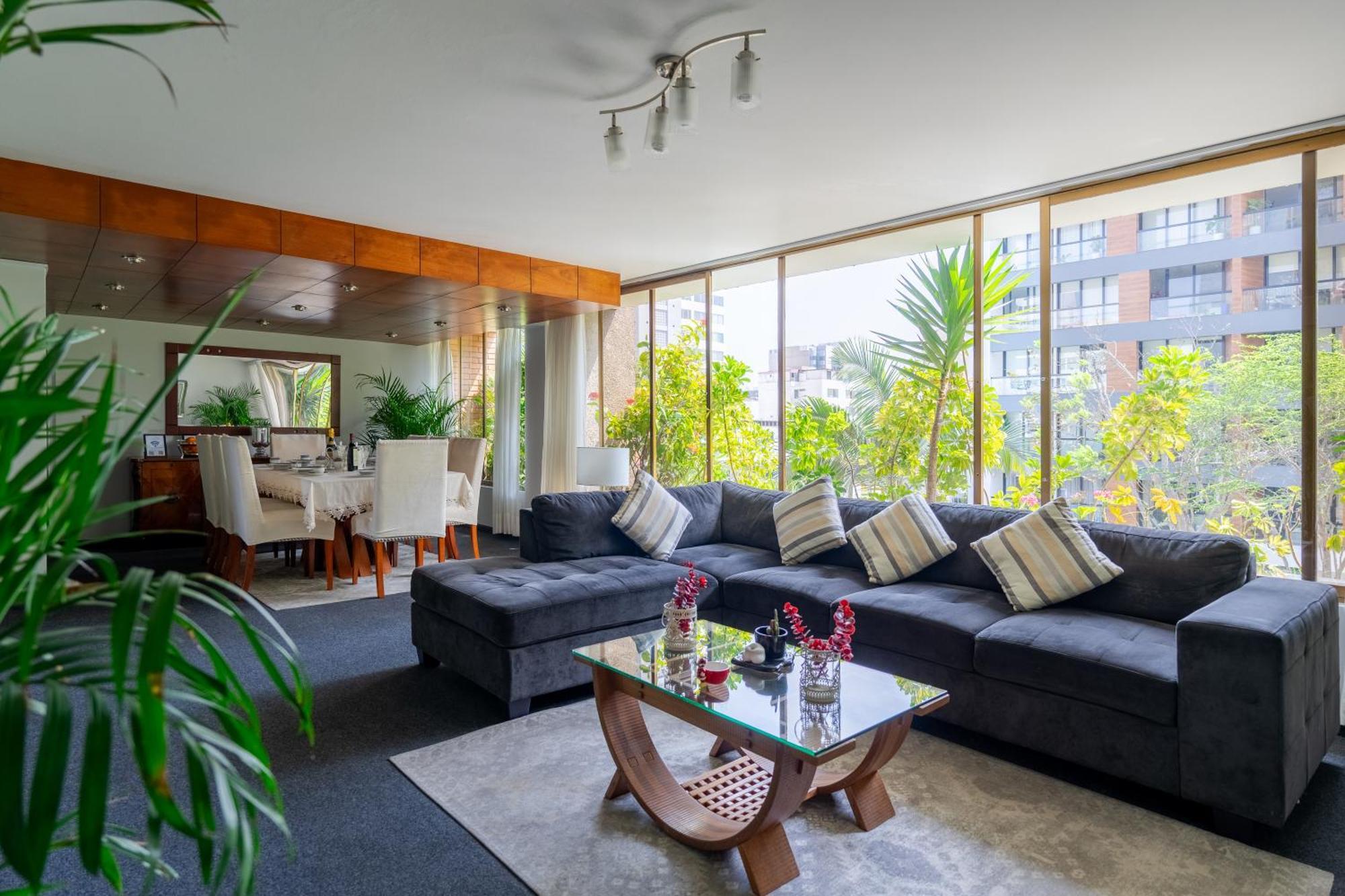 Departamento En San Isidro, * Lima